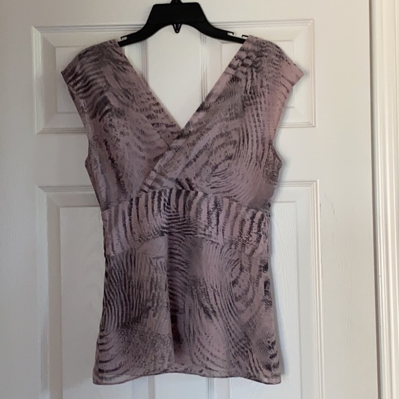 Banana Republic crossover top - Picture 3 of 9